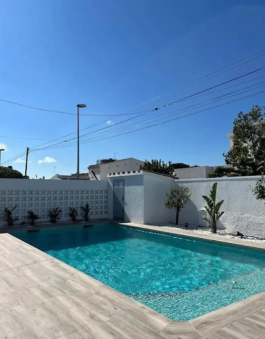 Jolie Maison Avec Piscine Privee Empuriabrava Holiday home