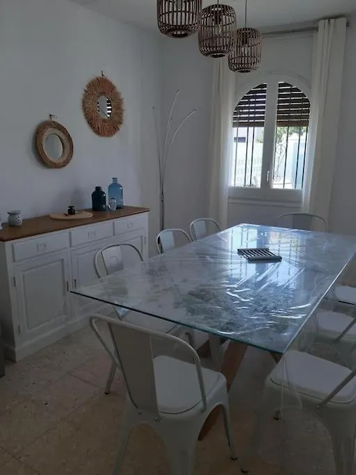Holiday home Jolie Maison Avec Piscine Privee Empuriabrava