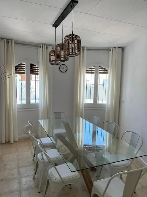 Jolie Maison Avec Piscine Privee Empuriabrava 0*,